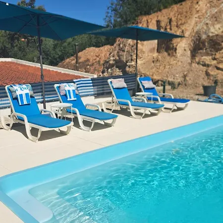 לינה וארוחת בוקר Casa Rochinha
